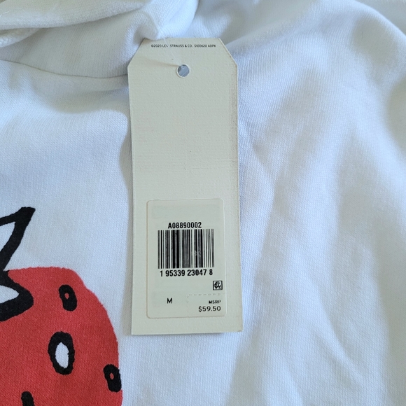 ✨️HP✨️ Levi's Cropped Smiling😊 Strawberry🍓 Hoodie - NWT - Picture 16 of 16